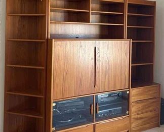 MCM Entertainment Center