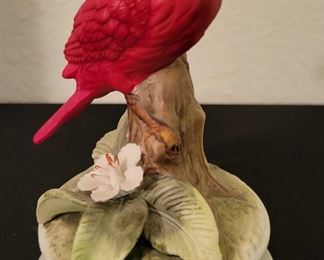 Musical Birds Of America Cardinal Music Box