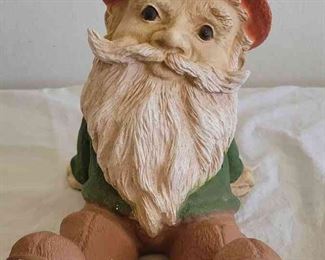 Sitting Gnome
