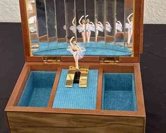 Toyo Ballerina Musical Wood Jewelry Box