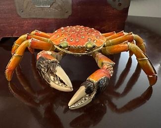 Enamel crab box