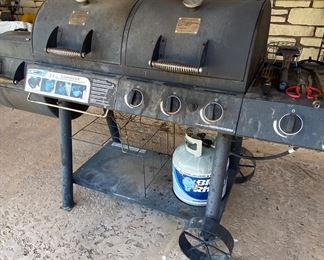 Longhorn smoker/grill
