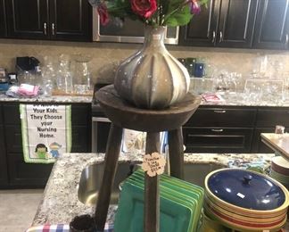 Primitive 3-legged stand