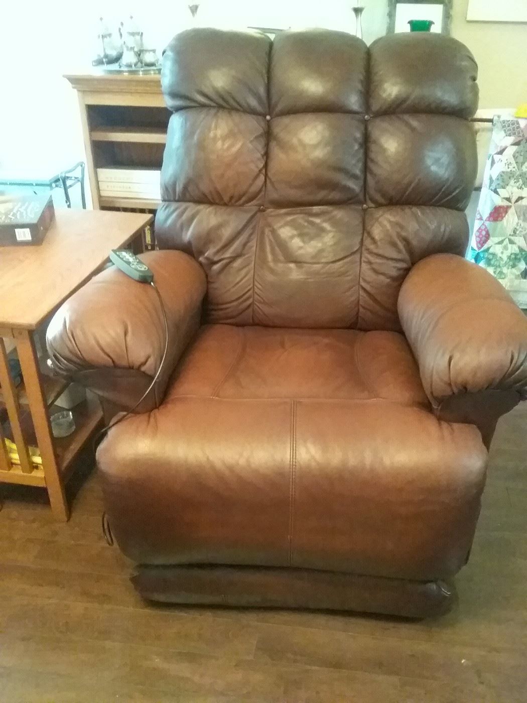 Leather recliner/lift chair