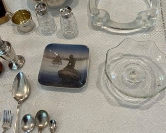 Pretty silver, porcelain and glass
