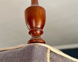 Canopy Bed with Spiral Posts &  Foot , Plain Headboard