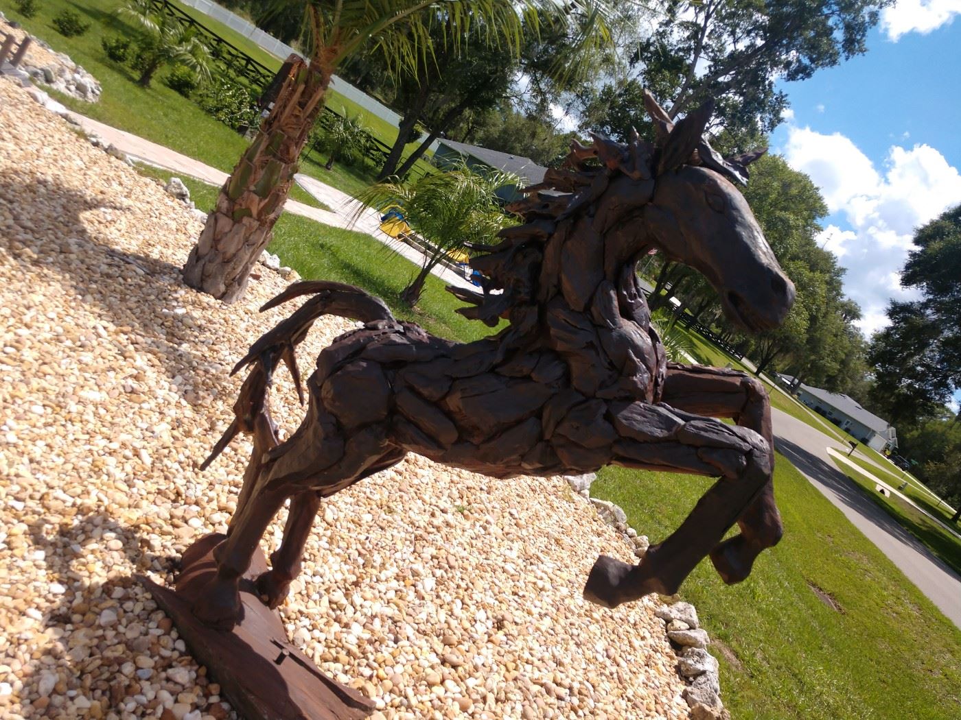 Helping Hands Estate Sales /Fl Dunnellon starts on 6/15/2023