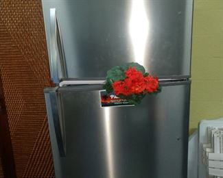 Kenmore  clean & newish $ 350.00