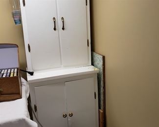Storage cupboard