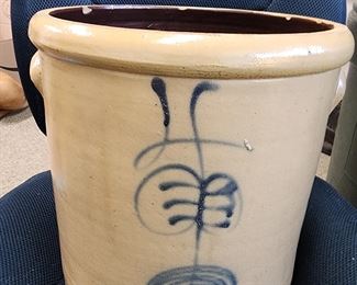 4 Gallon Bee Sting Crock