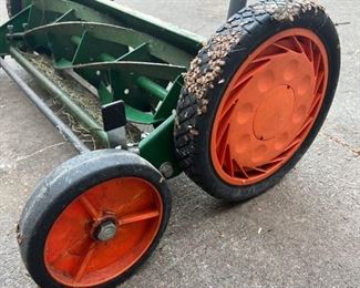 Scottâs Classic 20inch Manual Push Mower