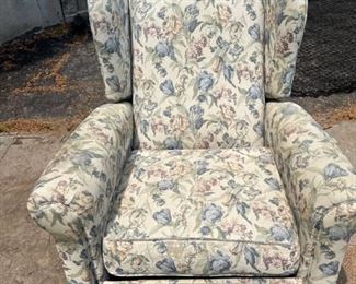 38x27 Floral Recliner