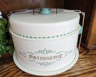 Vintage Cake Carrier