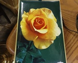 1970s Made in Italy Amaretto do Saronno gift box