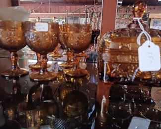 AMBER cocktaildessert glasses vintage