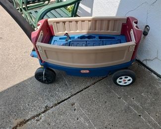 Little Tikes Deluxe Ride And Relax Wagon with Umbrella