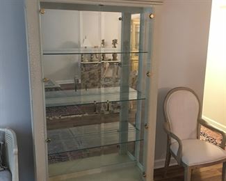 China cabinet 