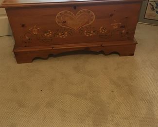 Lane cedar chest