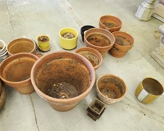 One selections of Pots available.