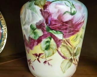 This vase is impressive!  The colors are rich and luscious.  Mint!