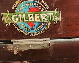 Antique 1920's Gilbert Gramophone Phonograph Player. Great Condition.
