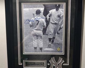 Mickey mantle autograph with certificate