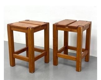 Lot 2009 Pair French pine stools. 