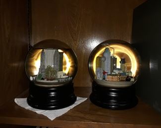 Musical Snowglobes of Downtown Dallas and NYC.