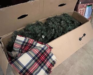 10' prelit Christmas tree