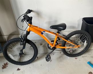 Diamondback boys bike