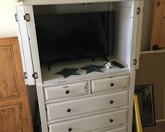 Entertainment center, tv