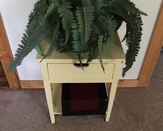 End table