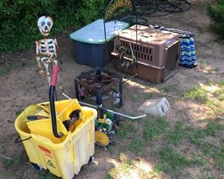 Mop bucket, pet carrier