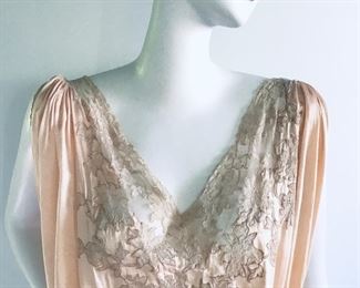 VINTAGE COUTURE ARGENTINIAN 1040's NEGLIGE