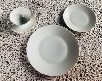 ROSENTHAL  PLACE SETTING  x's 10 