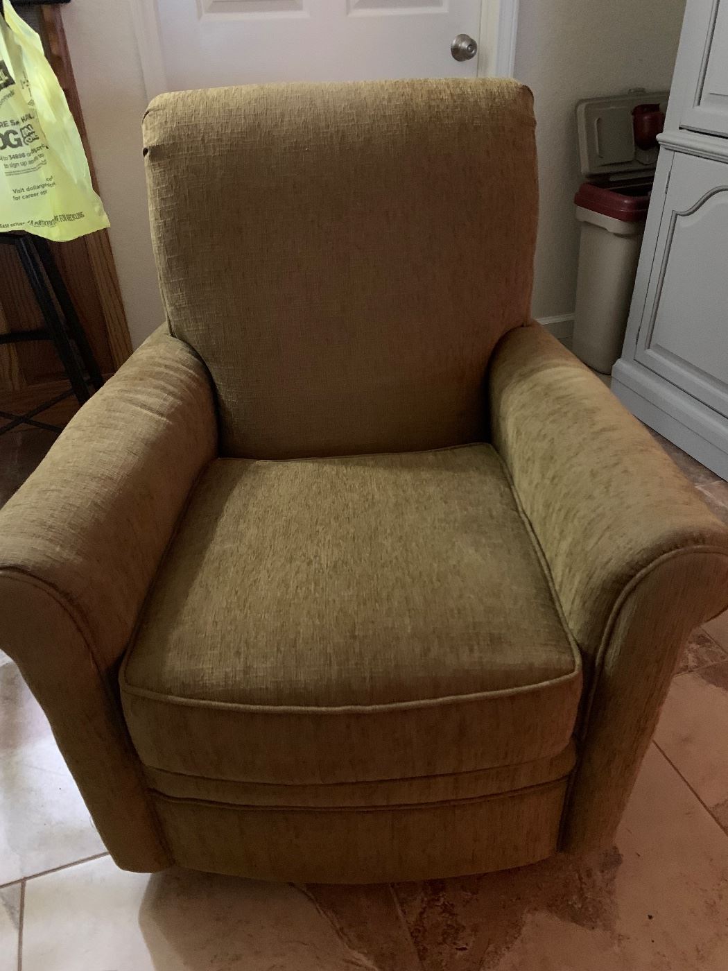 Flexsteel Swivel Rocker. Great Condition.