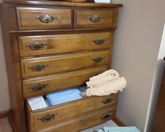 Chest of drawers