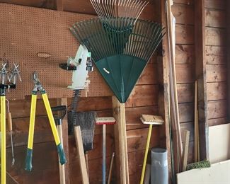 Lawn & garden tools