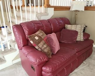 Reclining loveseat