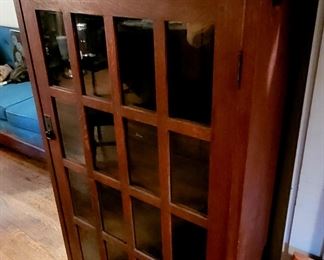 Rare 16 pane L&JG single door arts and crafts bookcase