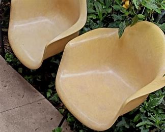 2 fiberglass vintage bucket chairs