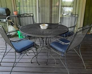 Outdoor patio furniture