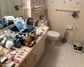 Bath scale
Foot spa
Sonicare toothbrush NIB
Soap dish, dispenser, and cups
Misc items