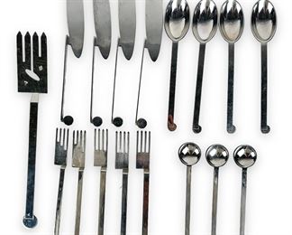 (17pc) XUM by Bissell & Wilhite Stainless Steel