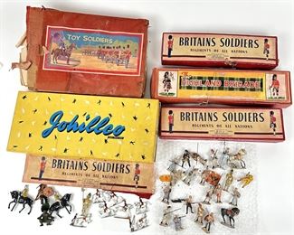 Lot Of Vintage Britains Toy Soldiers Plus