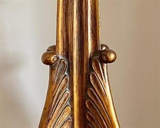 Pillar Candle with Bee Candle