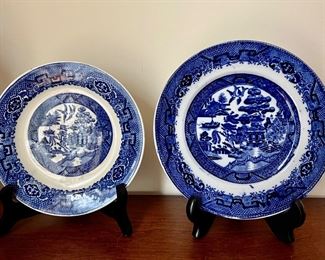Delft Plates on Stands