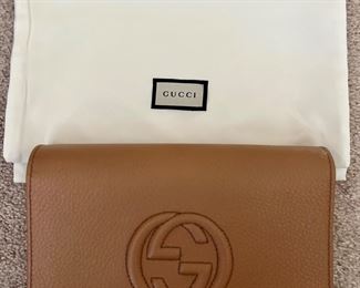 Gucci Wallet on Chain