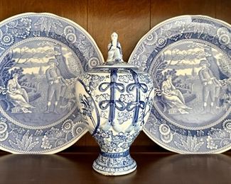 (2) Wedgewood Plates & Ginger Jar