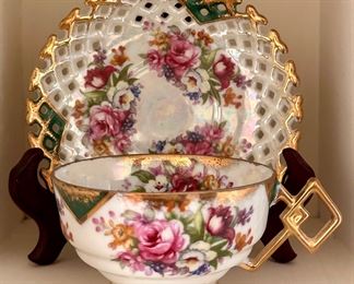 Teacup & Saucer (Roses)